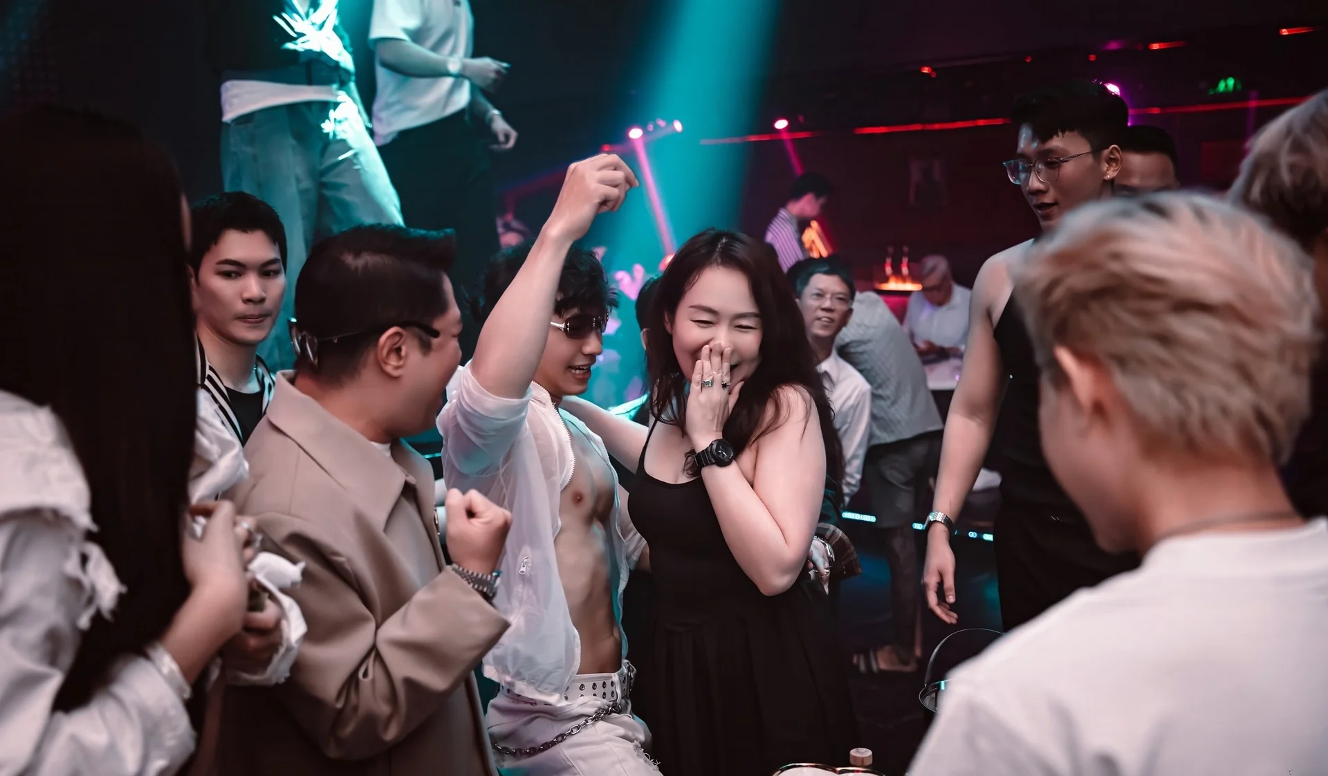 Canalis Club premium entertainment