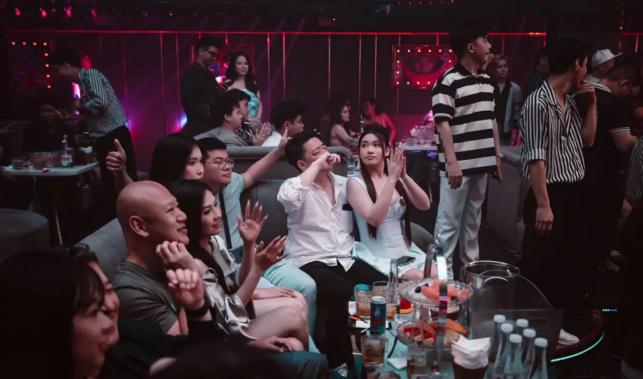 Canalis Club — biểu diễn live violin tại Quận 3